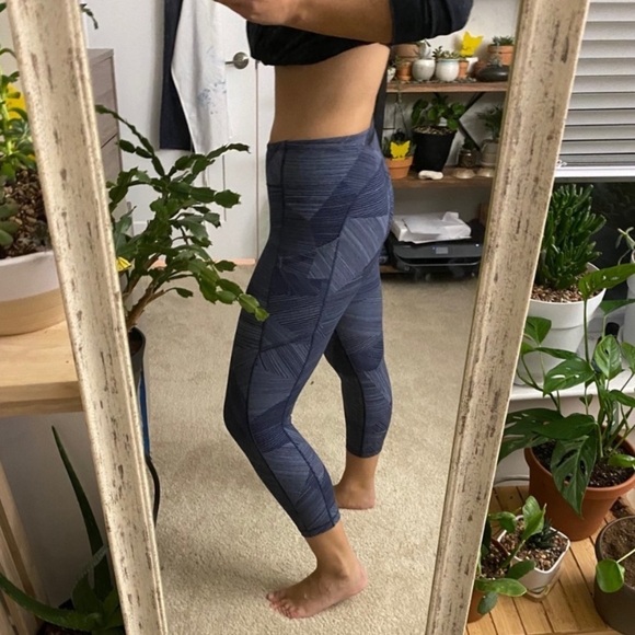 Lululemon Speed Up Crop Legging Tight Etch Hail Midnight Navy - Picture 6 of 15